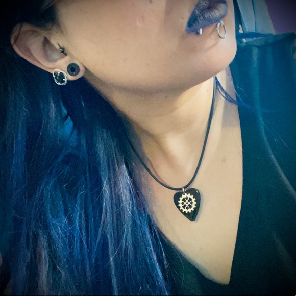 Black resin ouija board steam punk wheel necklace - Picture 7 of 12